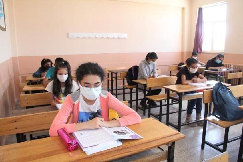 Yüz yüze eğitim ile ilgili son dakika kararı! Bakan Özer duyurdu...