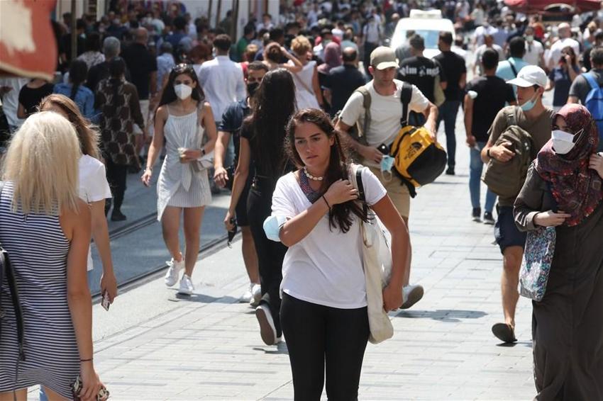 Hafta içi hafa sonu sokağa çıkma yasakları ile ilgili son dakika açıklaması! Ve belli oldu bakan duyurdu...