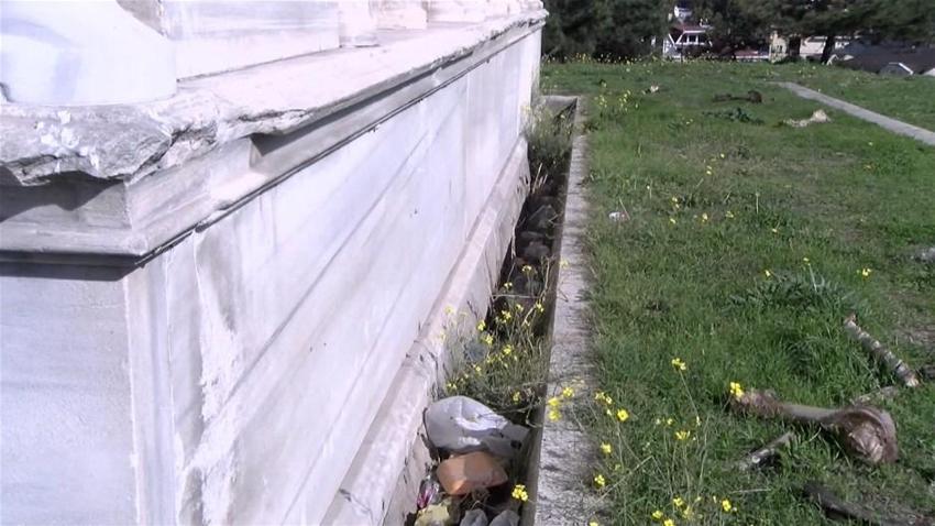 Osmanlı ekonomisine damga vurmuştu! Mezarı harabeye döndü, herkesin gözü önünde