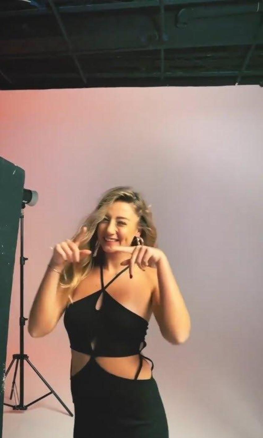 Survivor Aleyna Kalaycıoğlu'ndan olay pozlar!
