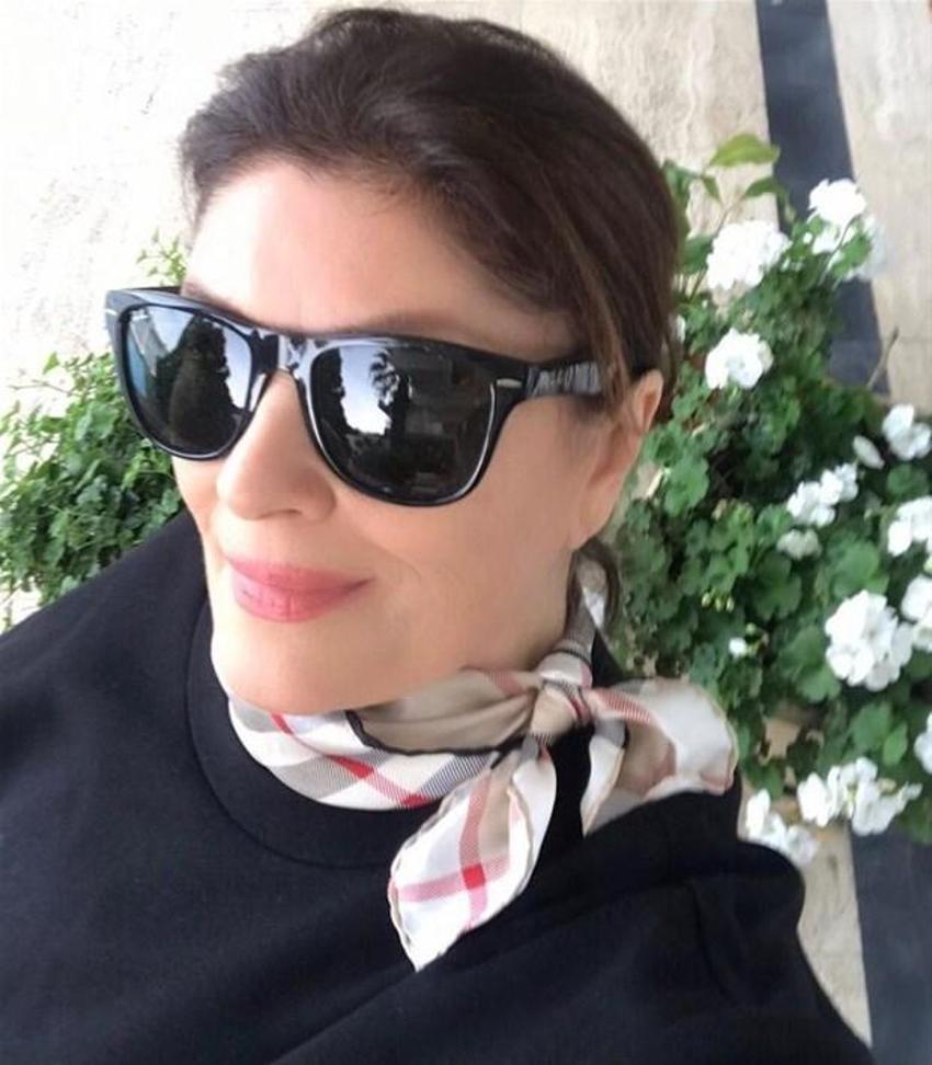 Yeşilçam'ın efsane ismi Gülşen Bubikoğlu'ndan havuz başı paylaşımı!