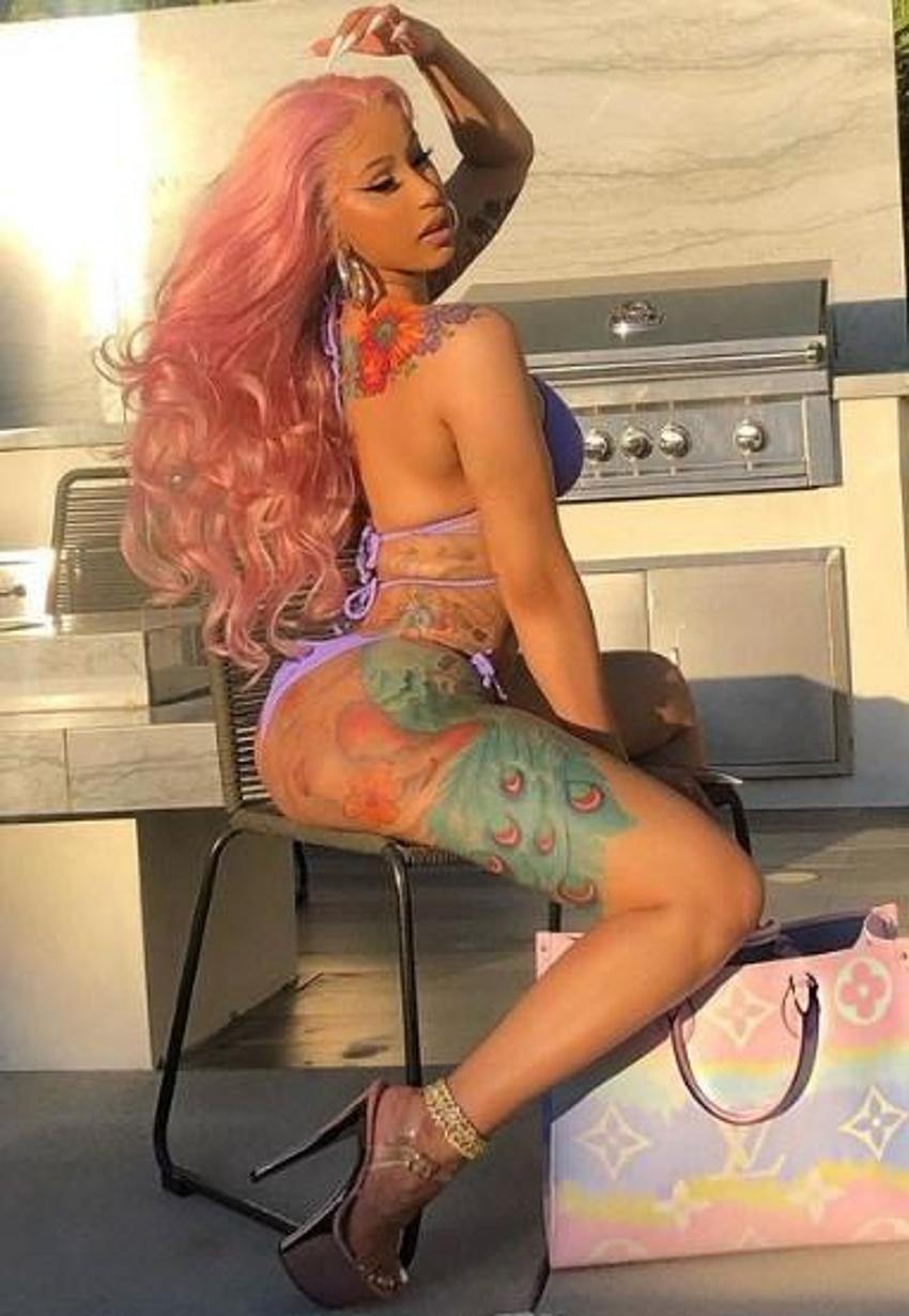 Araba kullanamayan Cardi B'nin lüks otomobil koleksiyonu!