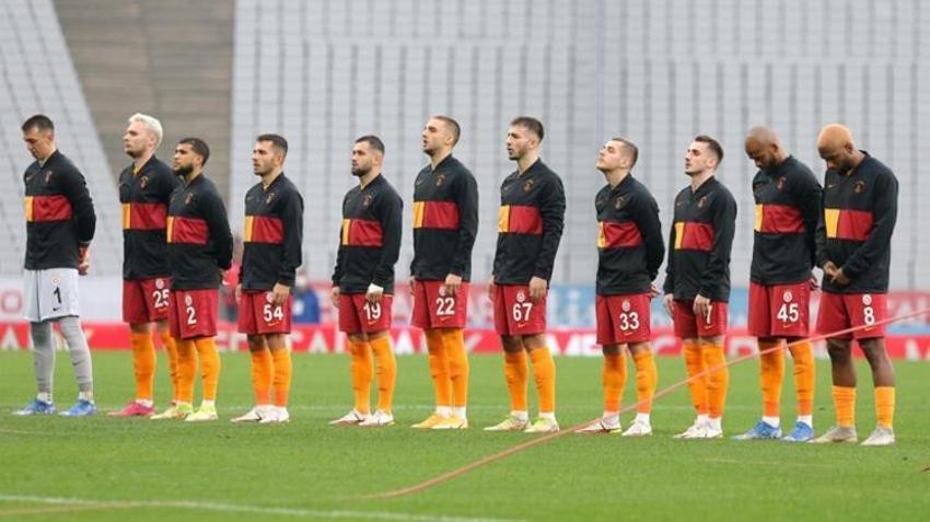Araya Arda Turan bile girdi ama... Fatih Terim istedi Burak Elmas üçünü de kovdu! Galatasaray'da kriz...