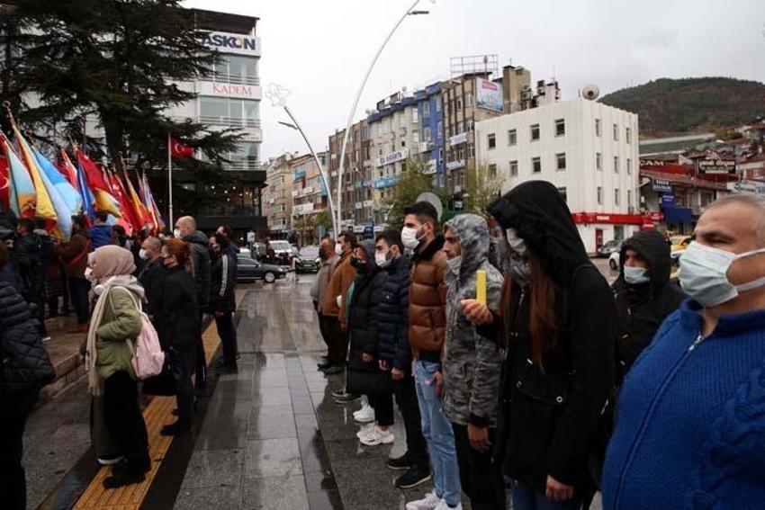 Büyük Önder Atatürk'ü anıyoruz... Saat 9'u 5 geçe hayat durdu!