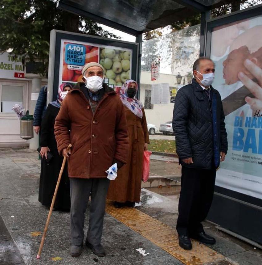 Büyük Önder Atatürk'ü anıyoruz... Saat 9'u 5 geçe hayat durdu!
