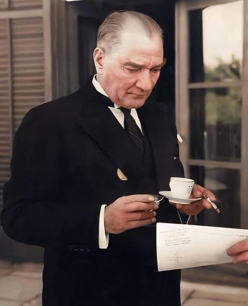 Ünlü isimler 10 Kasım mesajlarını paylaştı! 'Sizi özlemek bizim için alışkanlık'