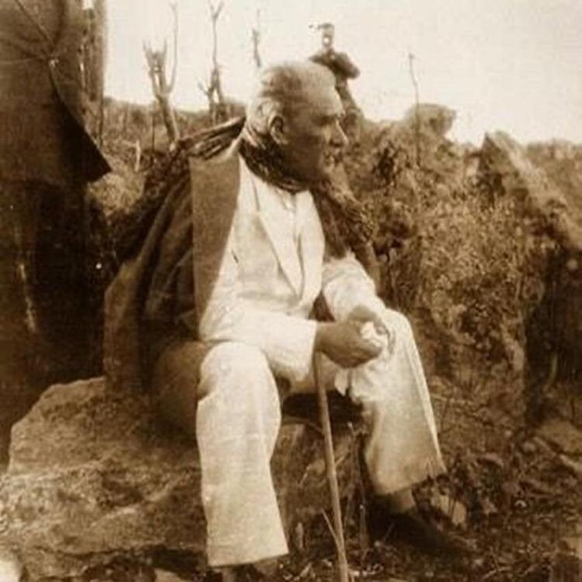 Ünlü isimler 10 Kasım mesajlarını paylaştı! 'Sizi özlemek bizim için alışkanlık'
