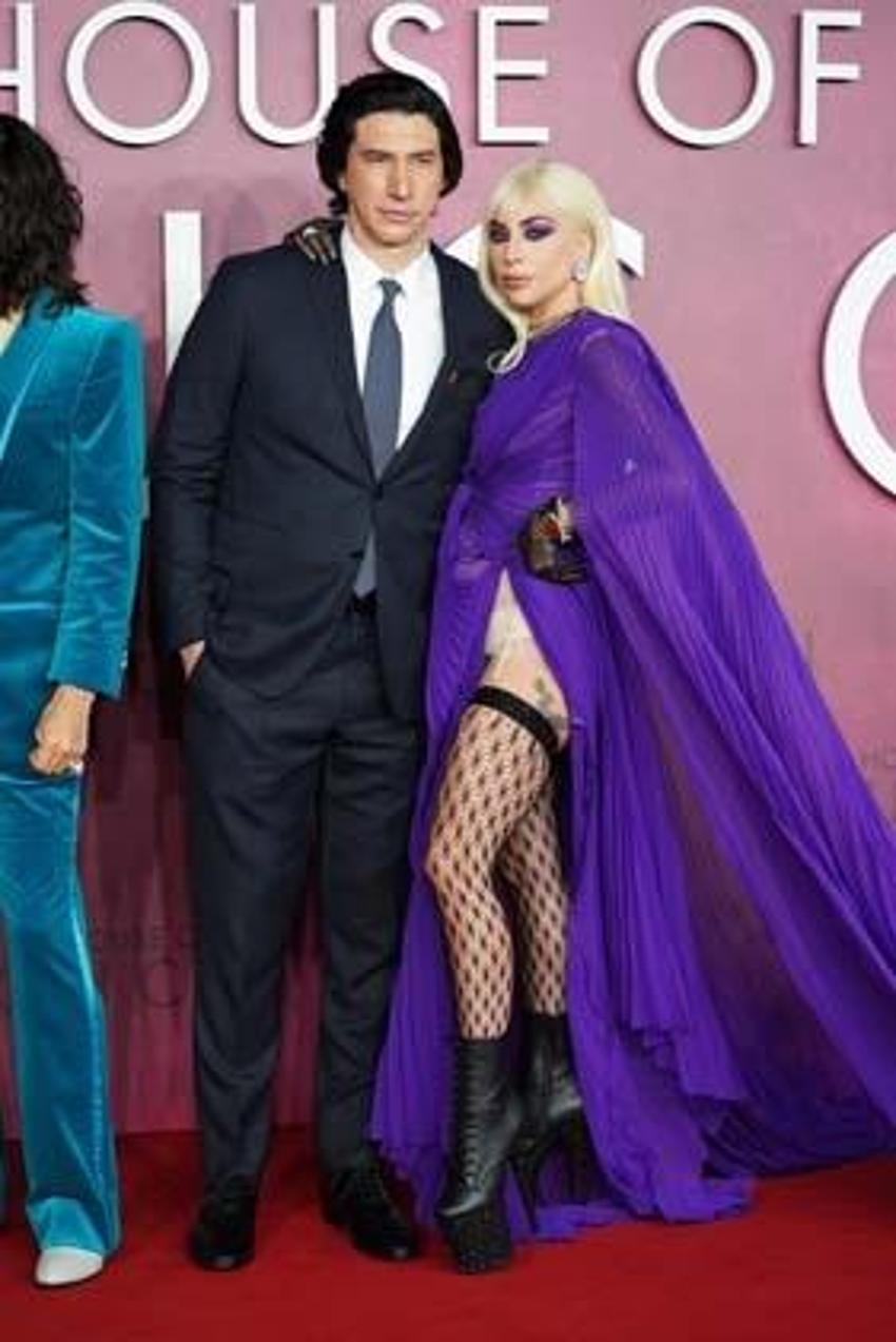 Lady Gaga gala gecesine kıyafetiyle damga vurdu!
