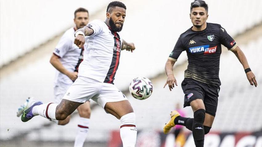 Beşiktaş'a büyük müjde! Jeremain Lens kararını verdi...
