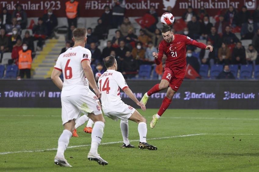 Kuntz'a değil Şenol Güneş'e çattı! Burak Yılmaz, Kerem Aktürkoğlu, Halil Dervişoğlu, Rıdvan Yılmaz şov yaptı, Türkiye 6 attı o 'Çayda boğulduk çayda' dedi!
