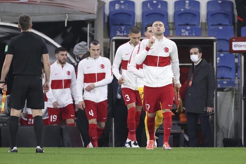 Kuntz'a değil Şenol Güneş'e çattı! Burak Yılmaz, Kerem Aktürkoğlu, Halil Dervişoğlu, Rıdvan Yılmaz şov yaptı, Türkiye 6 attı o 'Çayda boğulduk çayda' dedi!