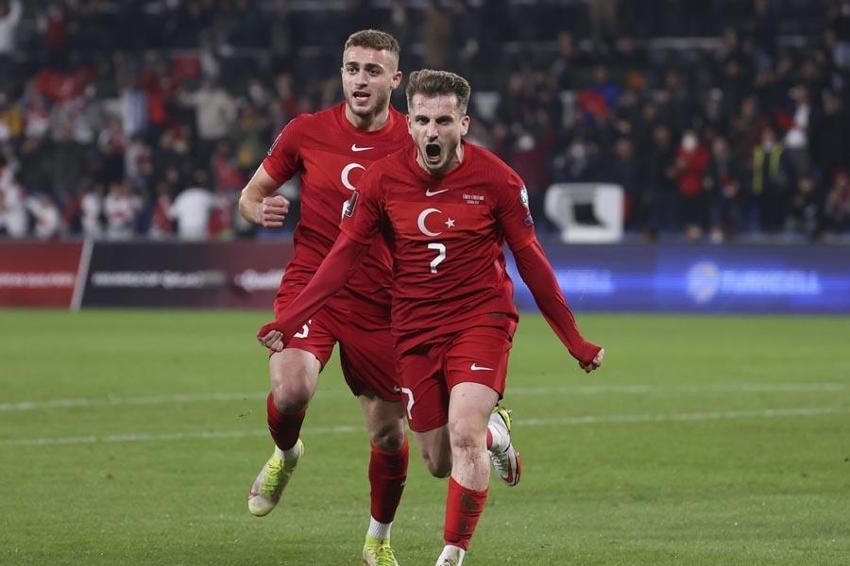 Kuntz'a değil Şenol Güneş'e çattı! Burak Yılmaz, Kerem Aktürkoğlu, Halil Dervişoğlu, Rıdvan Yılmaz şov yaptı, Türkiye 6 attı o 'Çayda boğulduk çayda' dedi!