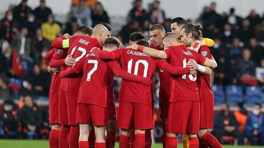 Halil Dervişoğlu'nu, Burak Yılmaz'ı, 6-0'ı değil Türkiye Kerem Aktürkoğlu'nu konuşuyor! Öyle bir bonservis bedeli biçtiler ki...