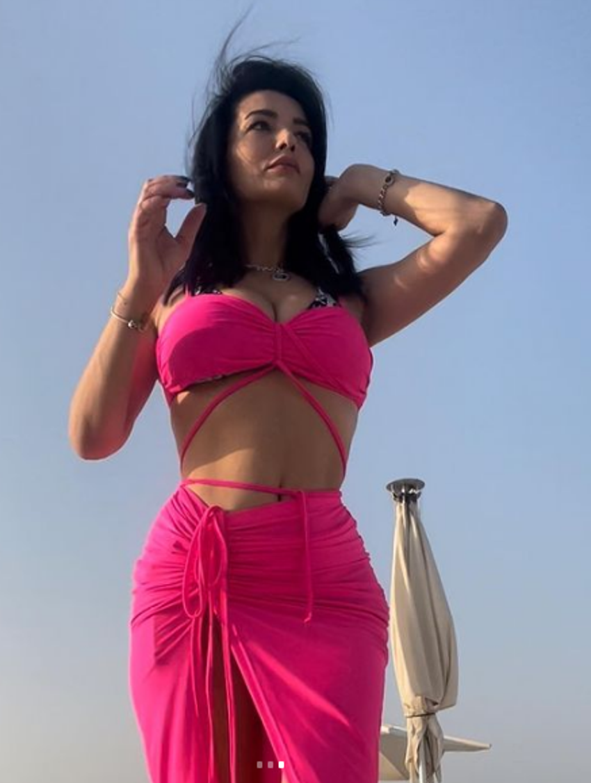 Havva Öztel kızlarıyla Dubai'ye gitti! Kızlarının önüne geçti...