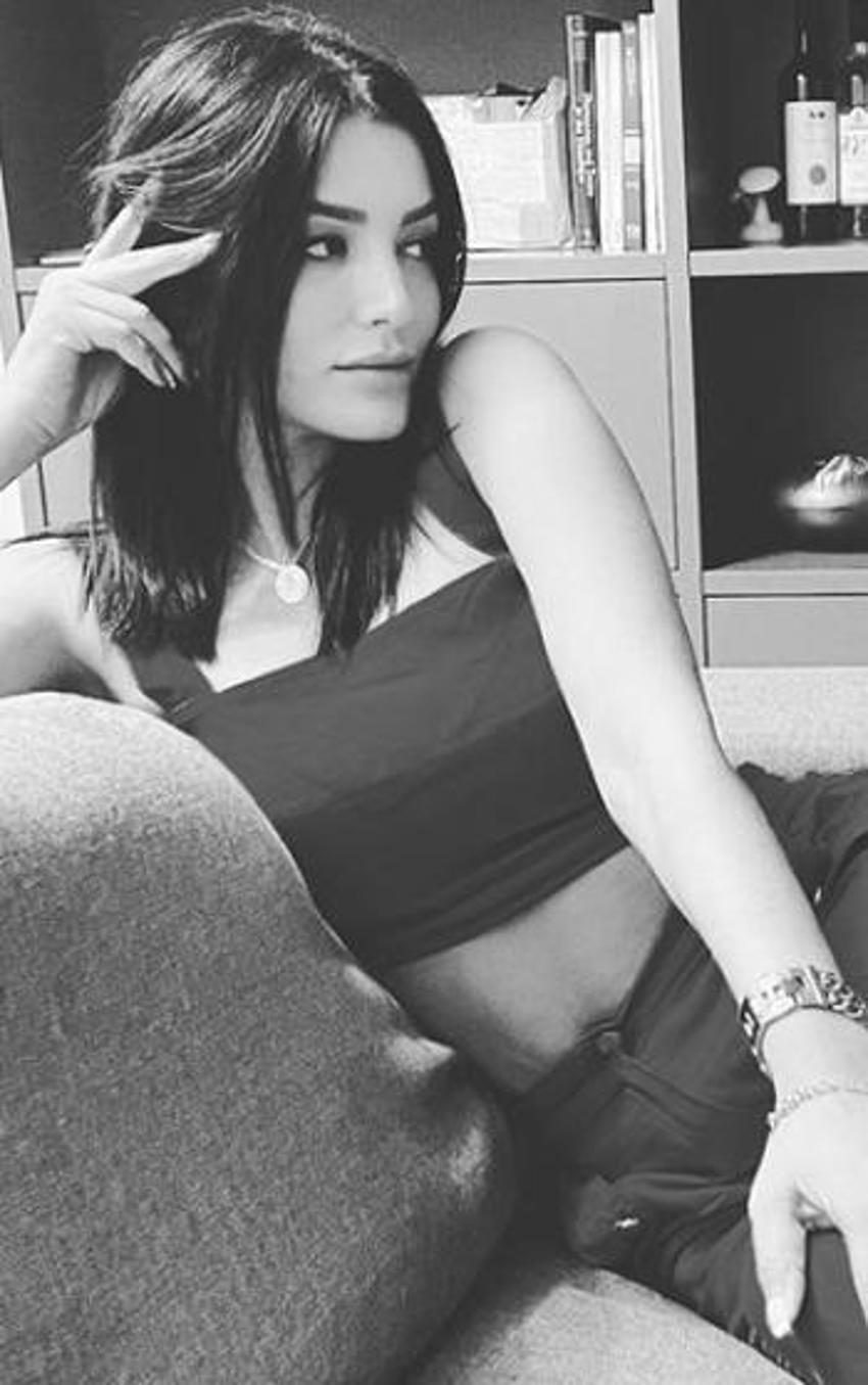 Havva Öztel kızlarıyla Dubai'ye gitti! Kızlarının önüne geçti...