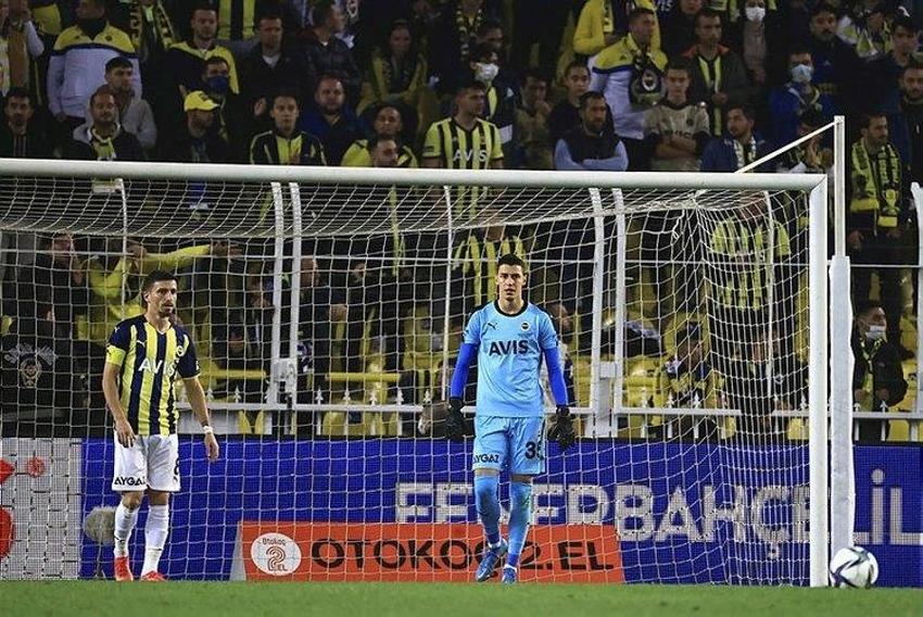 Ali Koç 'Bize golcü lazım' dedi Sergen Yalçın'ın listesindeki yıldızı gündemine aldı! Fenerbahçe Vedat Muriç'e transfer edemezse 'B' planı hazır