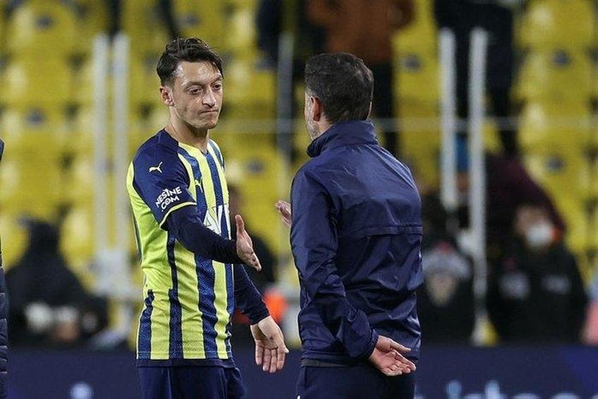 Mesut Özil sosyal medyada Ali Koç canlı yayında tepki göstermişti! Bu sefer Vitor Pereira patladı 'Ne Mesut'u; Hulk, Oscar, Arnautovic'le...'