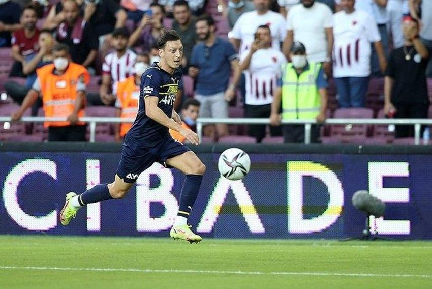 Mesut Özil sosyal medyada Ali Koç canlı yayında tepki göstermişti! Bu sefer Vitor Pereira patladı 'Ne Mesut'u; Hulk, Oscar, Arnautovic'le...'