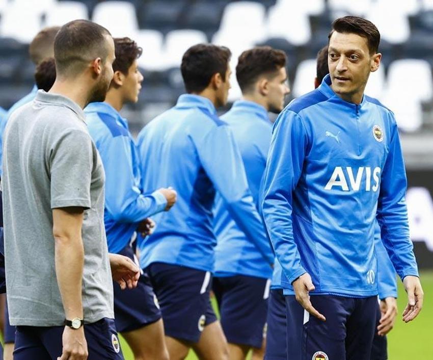 Mesut Özil sosyal medyada Ali Koç canlı yayında tepki göstermişti! Bu sefer Vitor Pereira patladı 'Ne Mesut'u; Hulk, Oscar, Arnautovic'le...'