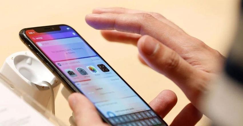 iPhone X'i Lightning'den Type C'ye çevirdi 860 bin liraya sattı!
