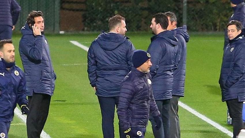 2 gün önce antrenmanda kriz geçirip yere yığılmıştı! Fenerbahçe Berisha ve Serdar Dursun'u beğenmedi yeni forvetini buldu! Vitor Pereira'dan onay çıktı