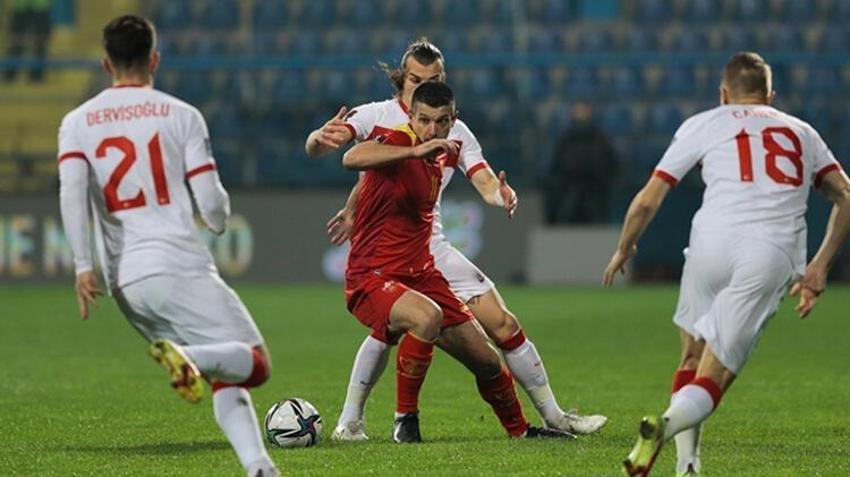 4 maçta 10 puan aldı ama... Dün Karadağ'ı deplasmanda devirip Play-Off'a kalan Kuntz hakkında akılalmaz yorum! 'Ölü, Eski tas eski hamam'