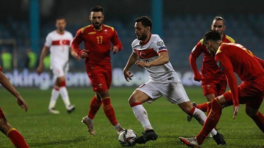 4 maçta 10 puan aldı ama... Dün Karadağ'ı deplasmanda devirip Play-Off'a kalan Kuntz hakkında akılalmaz yorum! 'Ölü, Eski tas eski hamam'