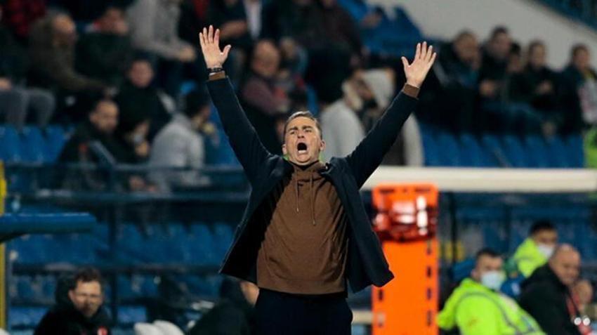 4 maçta 10 puan aldı ama... Dün Karadağ'ı deplasmanda devirip Play-Off'a kalan Kuntz hakkında akılalmaz yorum! 'Ölü, Eski tas eski hamam'