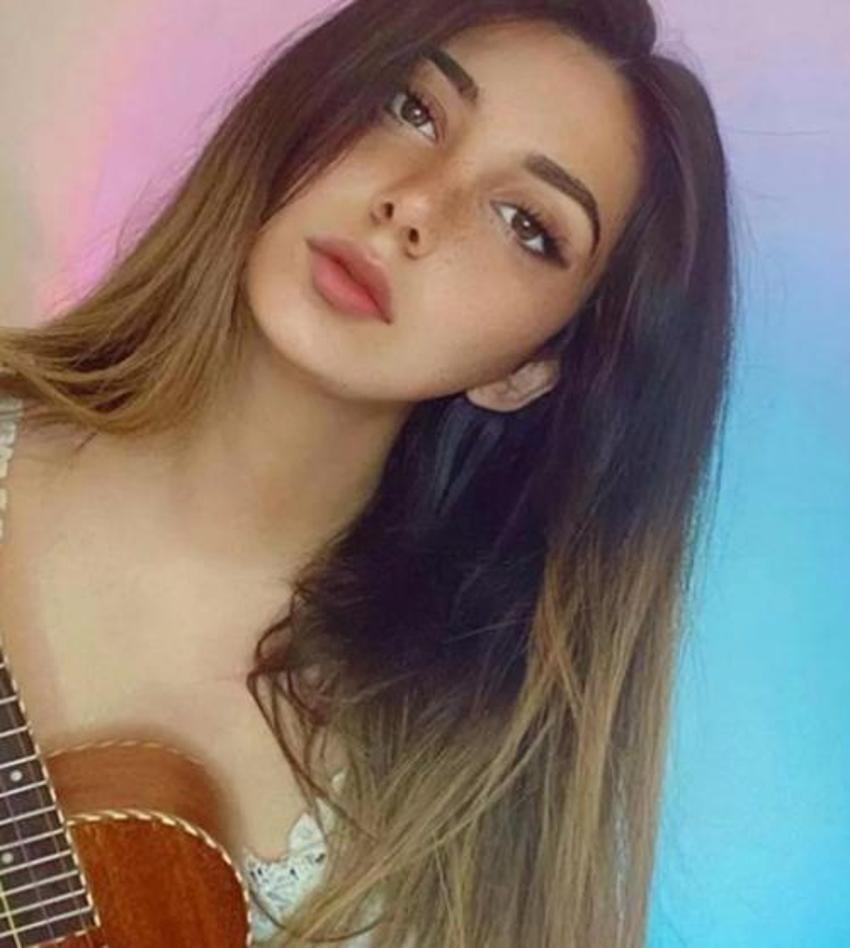 Türkücü Ceylan’ın kızı Melodi Bozkurt da estetik harikası çıktı!