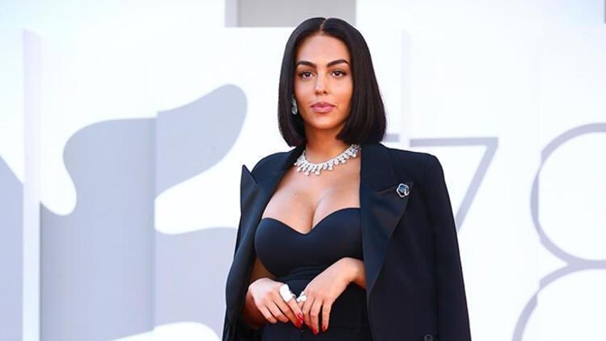 Ronaldo'nun sevgilisi Georgina Rodriguez kafa karıştırdı! Messi'ye kalp...