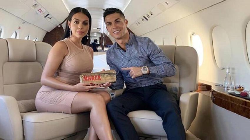 Ronaldo'nun sevgilisi Georgina Rodriguez kafa karıştırdı! Messi'ye kalp...