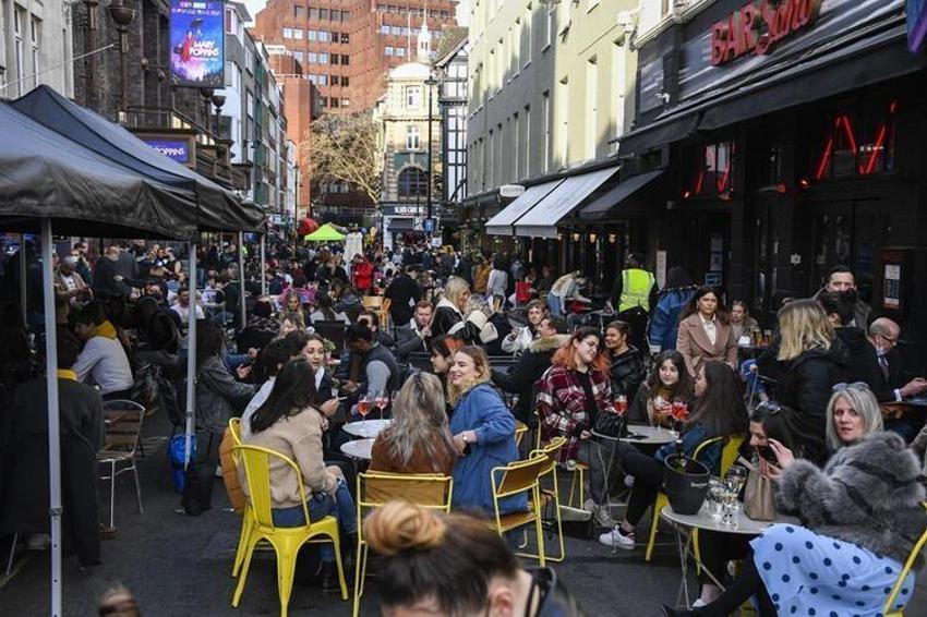 Hafta içi hafta sonu sokağa çıkma yasağı kararı! 20 gün resmen duyurdular...