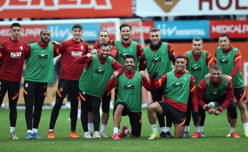 Morutan iyileşti Cicaldau'ya vur emri verildi Fatih Terim'in Fenerbahçe maçında oynatacağı forvet ortaya çıktı! Halil Dervişoğlu-Diagne ve Mostafa Mohamed'den...