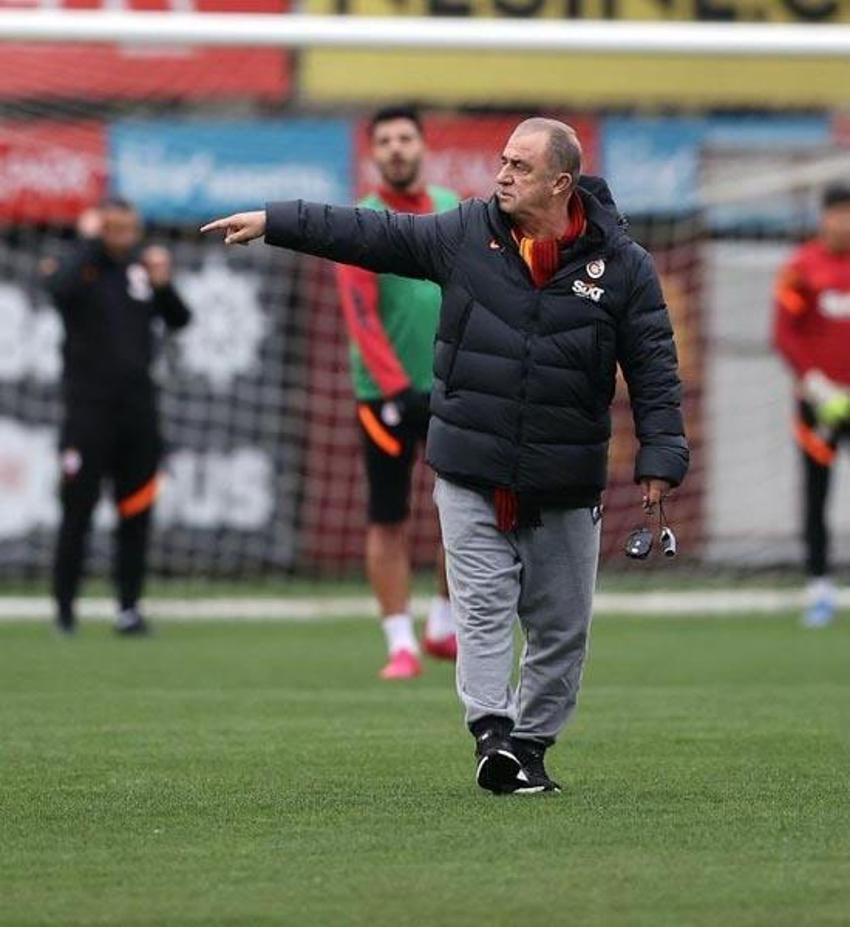 Morutan iyileşti Cicaldau'ya vur emri verildi Fatih Terim'in Fenerbahçe maçında oynatacağı forvet ortaya çıktı! Halil Dervişoğlu-Diagne ve Mostafa Mohamed'den...