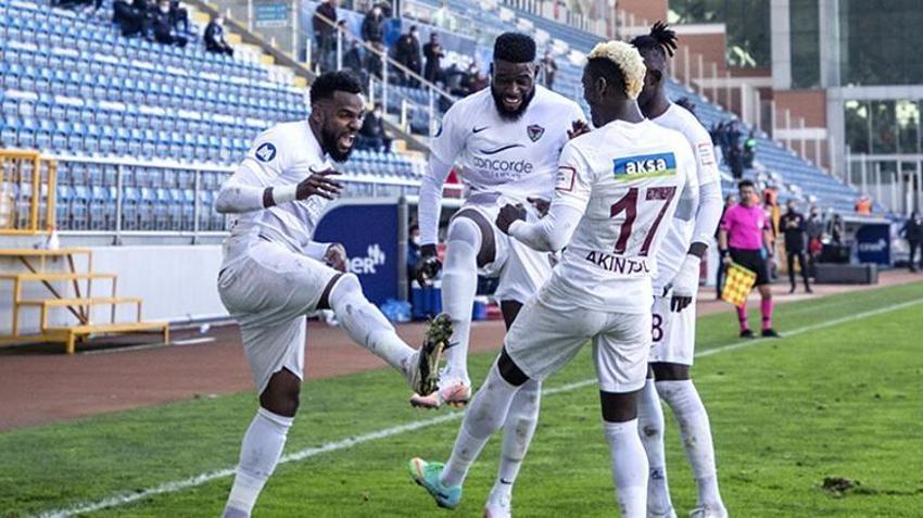 Fenerbahçe'nin kapısından dönmüş Katar'ın yolunu tutmuştu! Boupendza Süper Lig'e geliyor ama 'Kanarya'ya' değil! Menajeri resmen açıkladı
