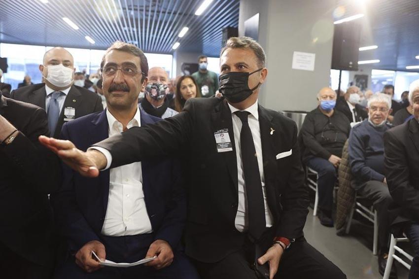 Beşiktaş'ta deprem! Fikret Orman 2 yıl sonra Divan Kurulu'nda konuştu ortalık yıkıldı! 'Gel buraya gel öyle kaçıp gitmek yok'