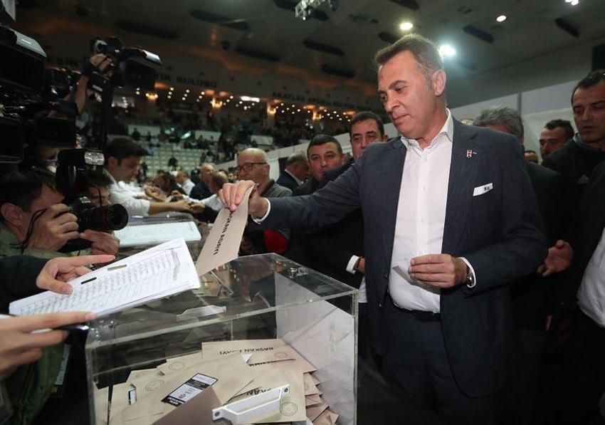 Beşiktaş'ta deprem! Fikret Orman 2 yıl sonra Divan Kurulu'nda konuştu ortalık yıkıldı! 'Gel buraya gel öyle kaçıp gitmek yok'