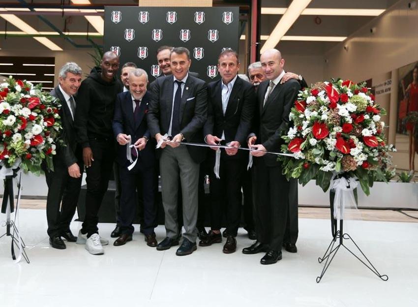 Beşiktaş'ta deprem! Fikret Orman 2 yıl sonra Divan Kurulu'nda konuştu ortalık yıkıldı! 'Gel buraya gel öyle kaçıp gitmek yok'