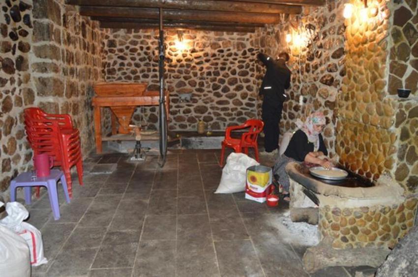 Ek kazanç isteyen akın etti! Geleneksel yöntemlerle üretiliyor
