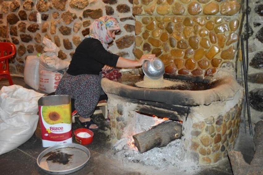 Ek kazanç isteyen akın etti! Geleneksel yöntemlerle üretiliyor