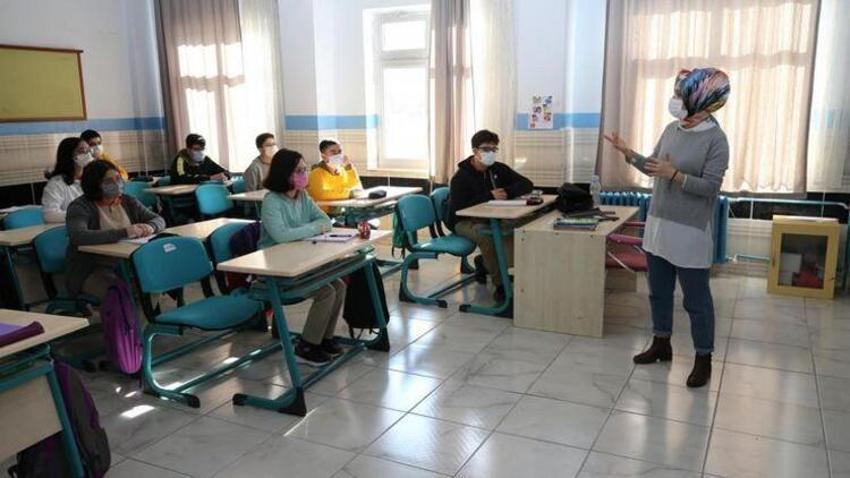 Milli Eğitim Bakanlığı son dakika olarak duyurdu! MEB'den flaş yüz yüze eğitim kararı, pazartesi...