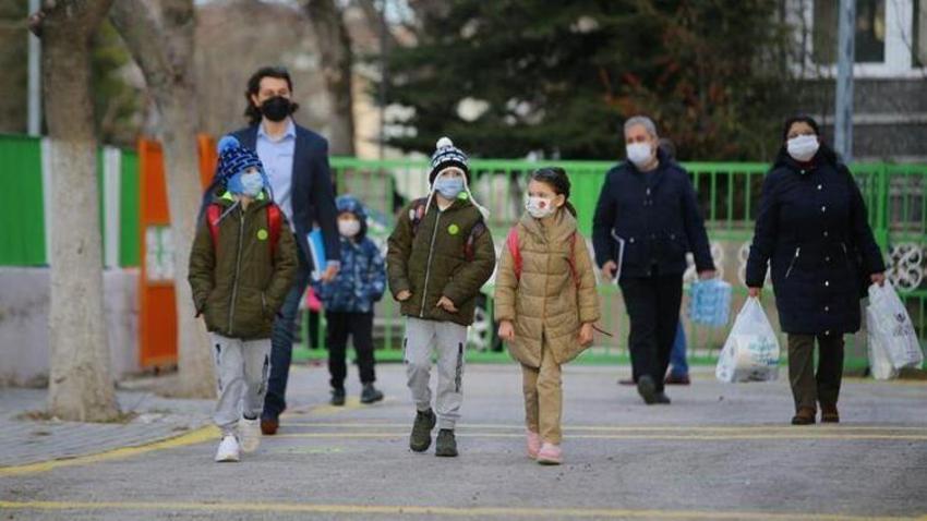 Milli Eğitim Bakanlığı son dakika olarak duyurdu! MEB'den flaş yüz yüze eğitim kararı, pazartesi...