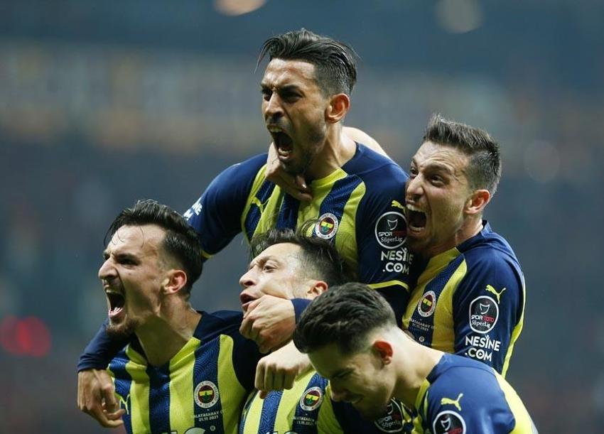 Ümit Karan önce Mesut Özil'i hedef aldı sonra Fatih Terim'in kadrosuna şaşırdı! 'Onu 11'de görünce... 50 bin taraftara yazık oldu'