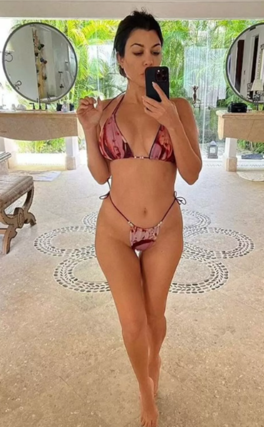 Hamile olduğu iddia edilen Kourtney Kardashian'dan fotoğraflı yanıt!