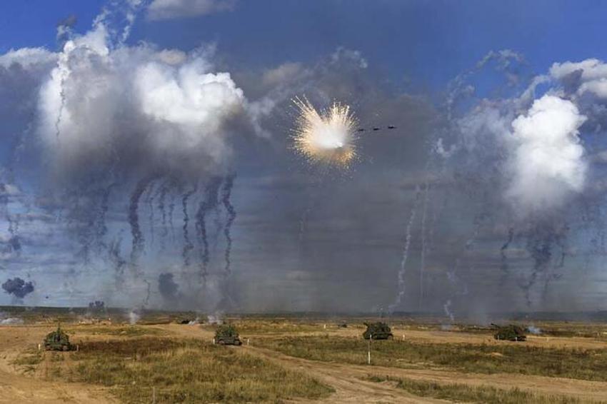 Karadeniz'de  adım adım savaş'a doğru! Rusya'dan Ukrayna'ya sert tepki: S-400 uçaksavar füze sistemleri ateşlendi...