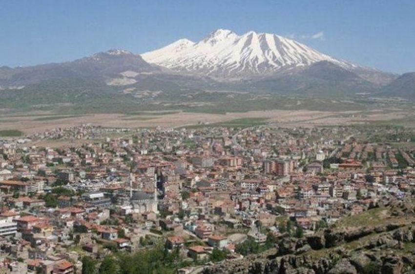 Türkiye'de milyonlar cevabını bekliyor: İşte il olmaya aday ilçeler!