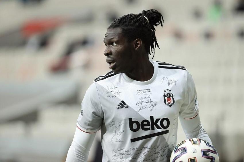 Beşiktaş'ta N'Sakala'nın kadro dışı kalması kesmedi! Sergen Yalçın depremi 'Madem istiyorsunuz bundan çekinmiyorum ve istifa...'