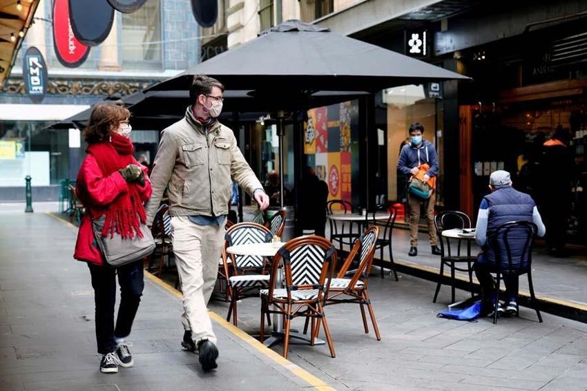 Hafta içi hafta sonu sokağa çıkma yasaklarıyla ilgili son dakika açıklaması! Bakan duyurdu...