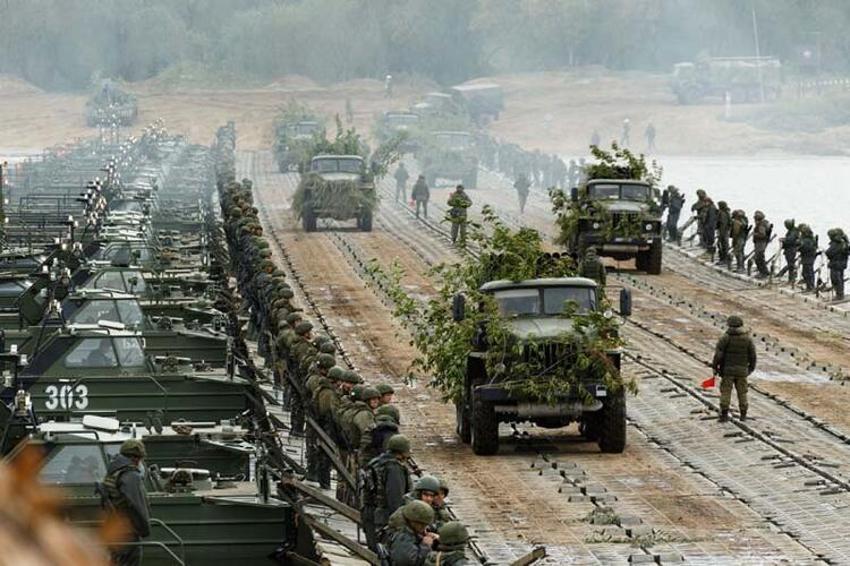 Rusya'nın Ukrayna işgal planı ortaya çıktı! 92 bin askerle Belarus ve Kırım üzerinden...