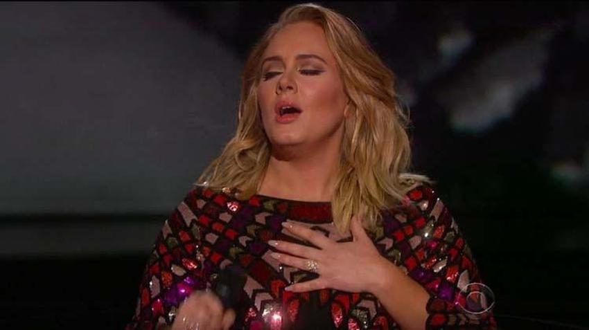 Adele albümün çıkışından üç gün sonra satış rekoru kırdı!
